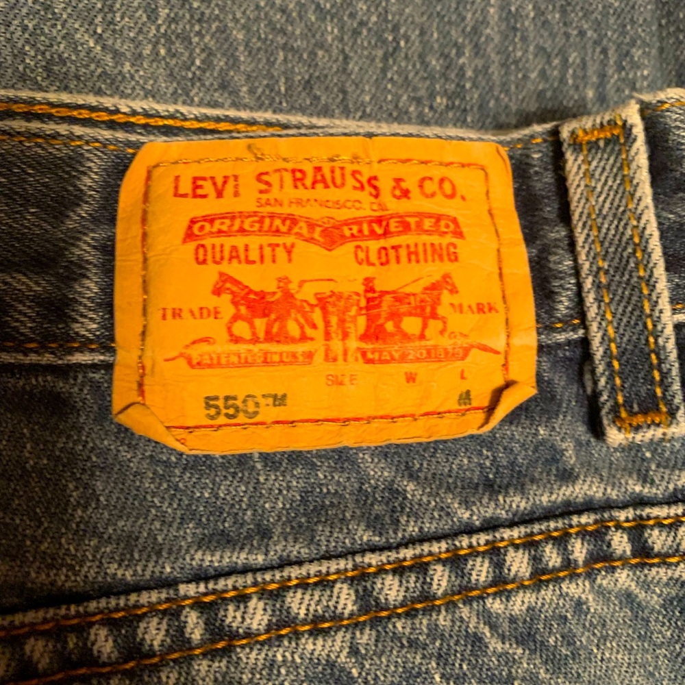 Womens Levi jeans